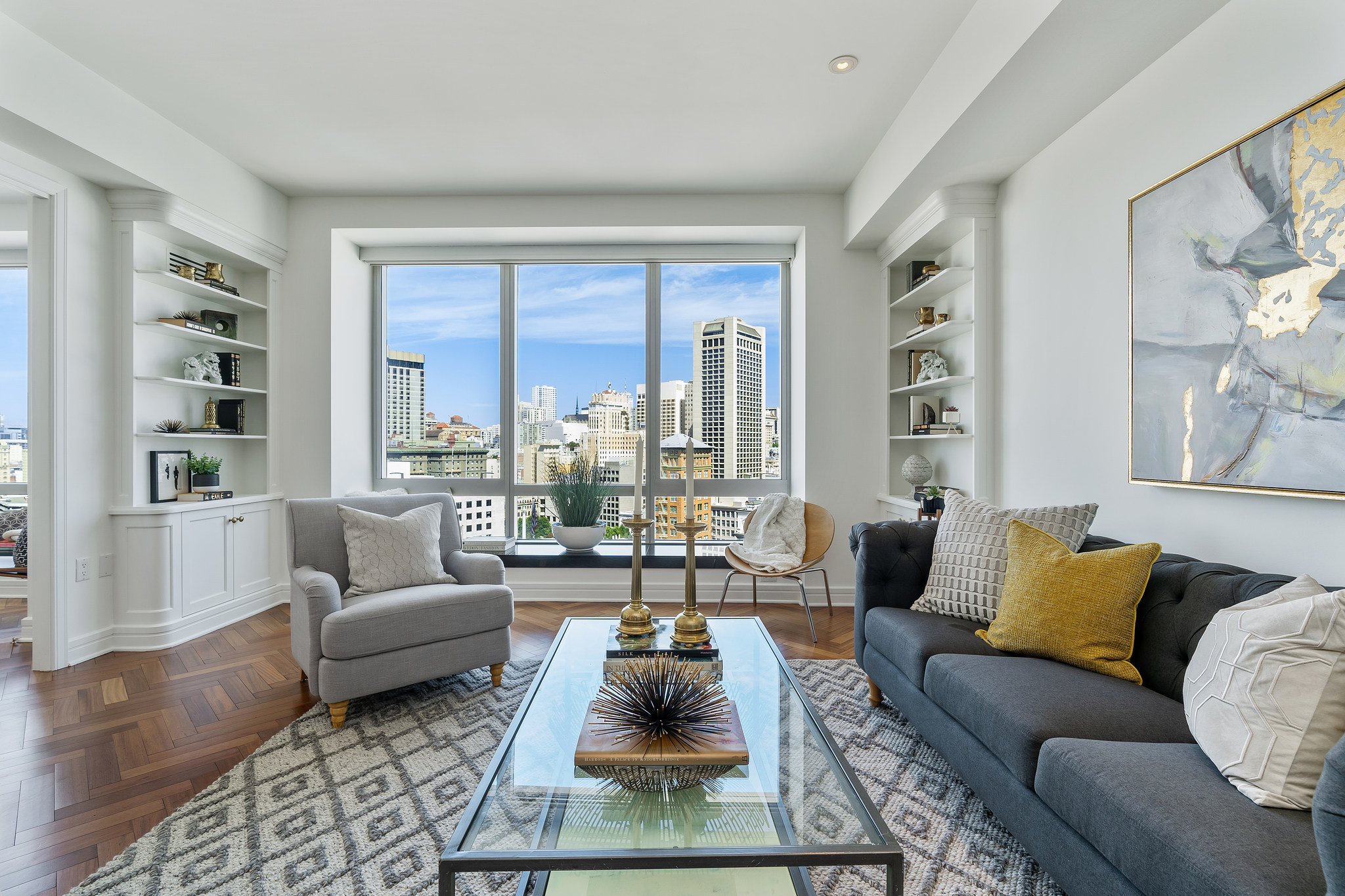 beautful living room overlooking the city